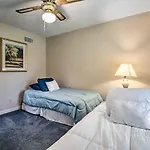 Savannah Escape About 11 Mi To Historic District!