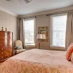 201 York #3 - Homey Downtown 2 Bedroom Steps From The River