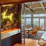 The Cotton Sail Hotel Savannah - Tapestry Collection By Hilton