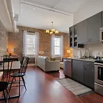 Downtown Loft- Steps Away From Plant Riverside!