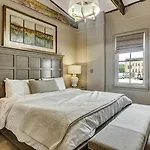 Parker\'S Collection Estate