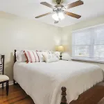 Savannah Home With Patio And Grill About 2 Mi To Downtown