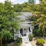2Br Boho Chic Duplex, Savannah - Near Tybee Island!