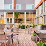 Element Savannah Midtown