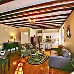 Comfy Carriage House Steps From The River