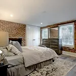 Restored Historic Home 5 Bedroom 4 And A Half Bath