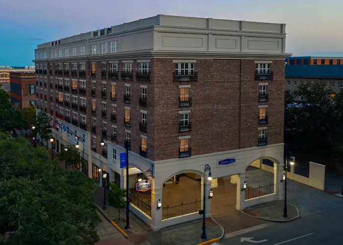Hampton Inn Savannah Historic District