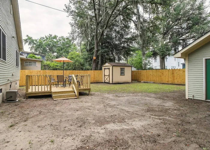 Savannah Home With Patio And Grill About 2 Mi To Downtown