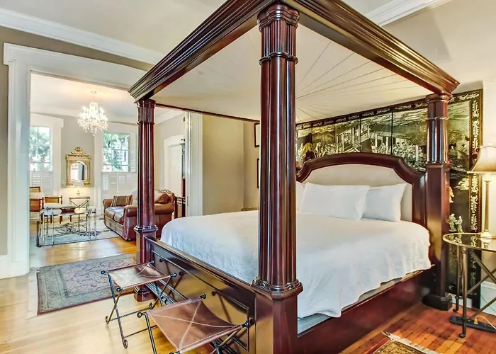 17 E Jones Street Parlor