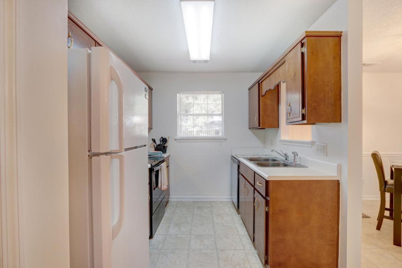 Pooler Travelers Retreat Ii - Entire House - Holiday home *