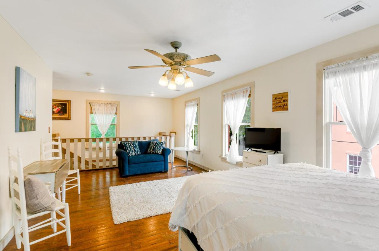 Taylor Holiday home Savannah
