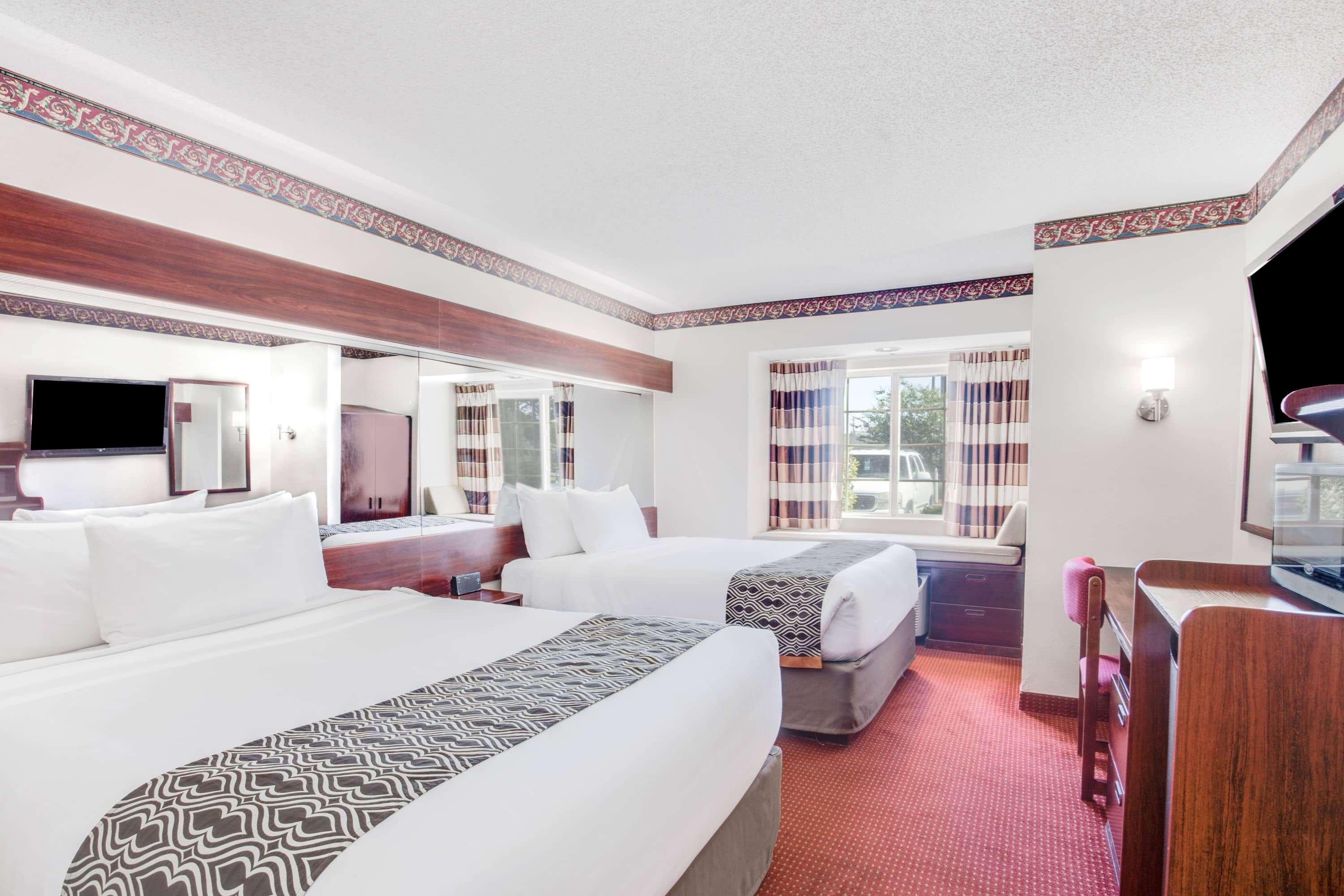 Hotel Microtel & By Wyndham Savannah/pooler 3*