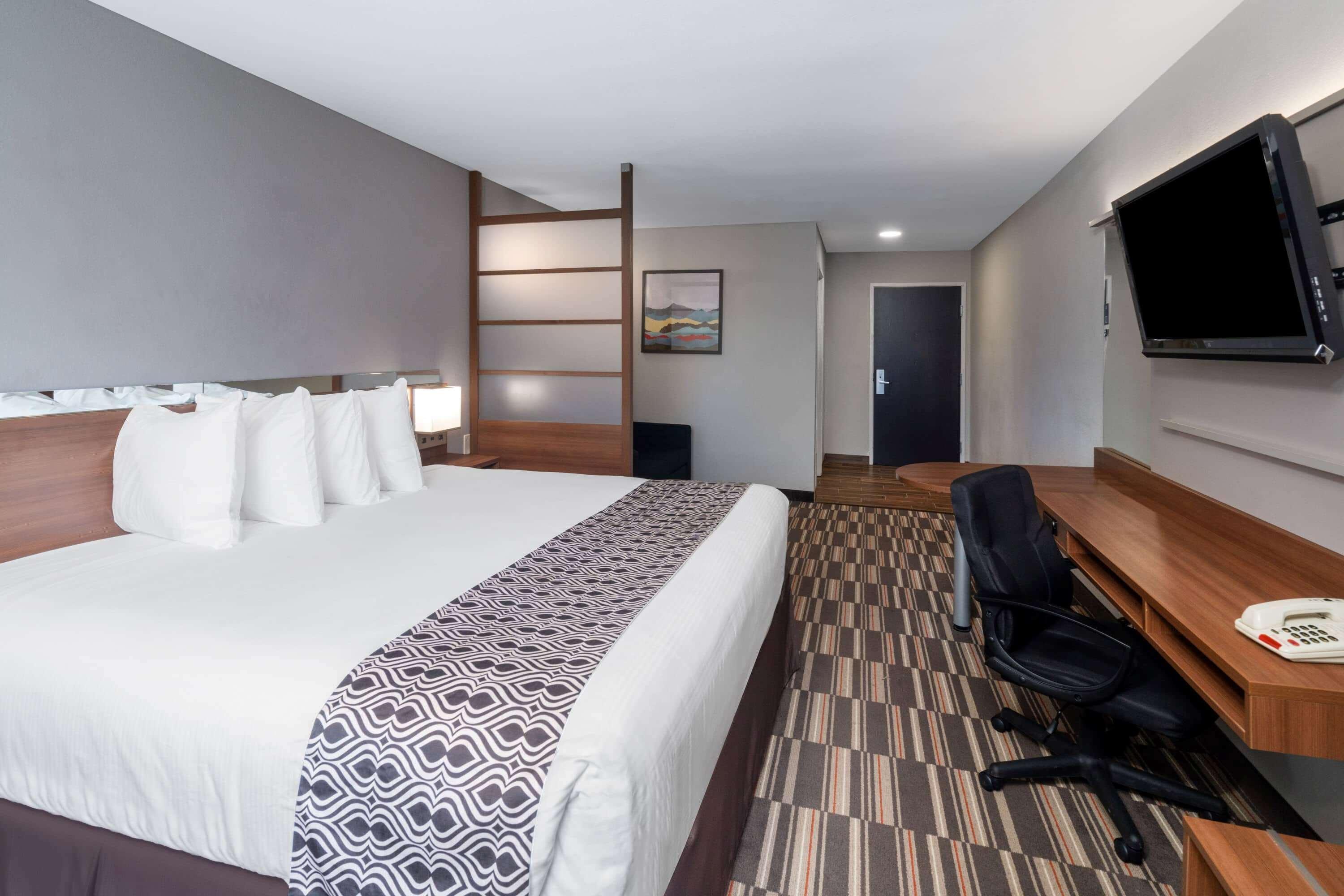 Microtel & By Wyndham Savannah/pooler Hotel