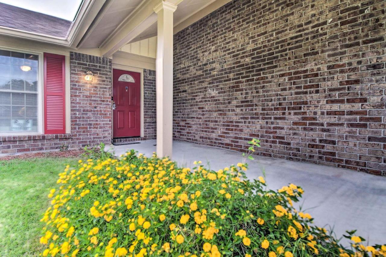 Holiday home Escape About 11 Mi To Historic District!