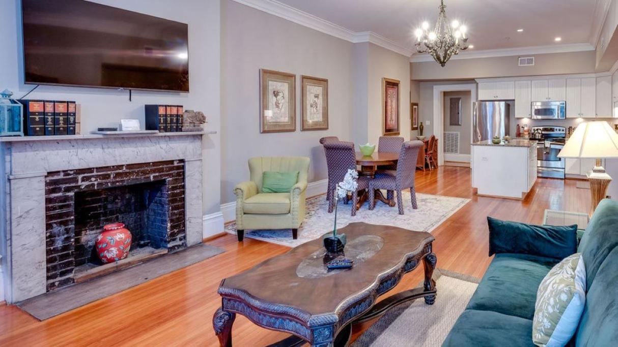 201 York #3 - Homey Downtown 2 Bedroom Steps From The River *