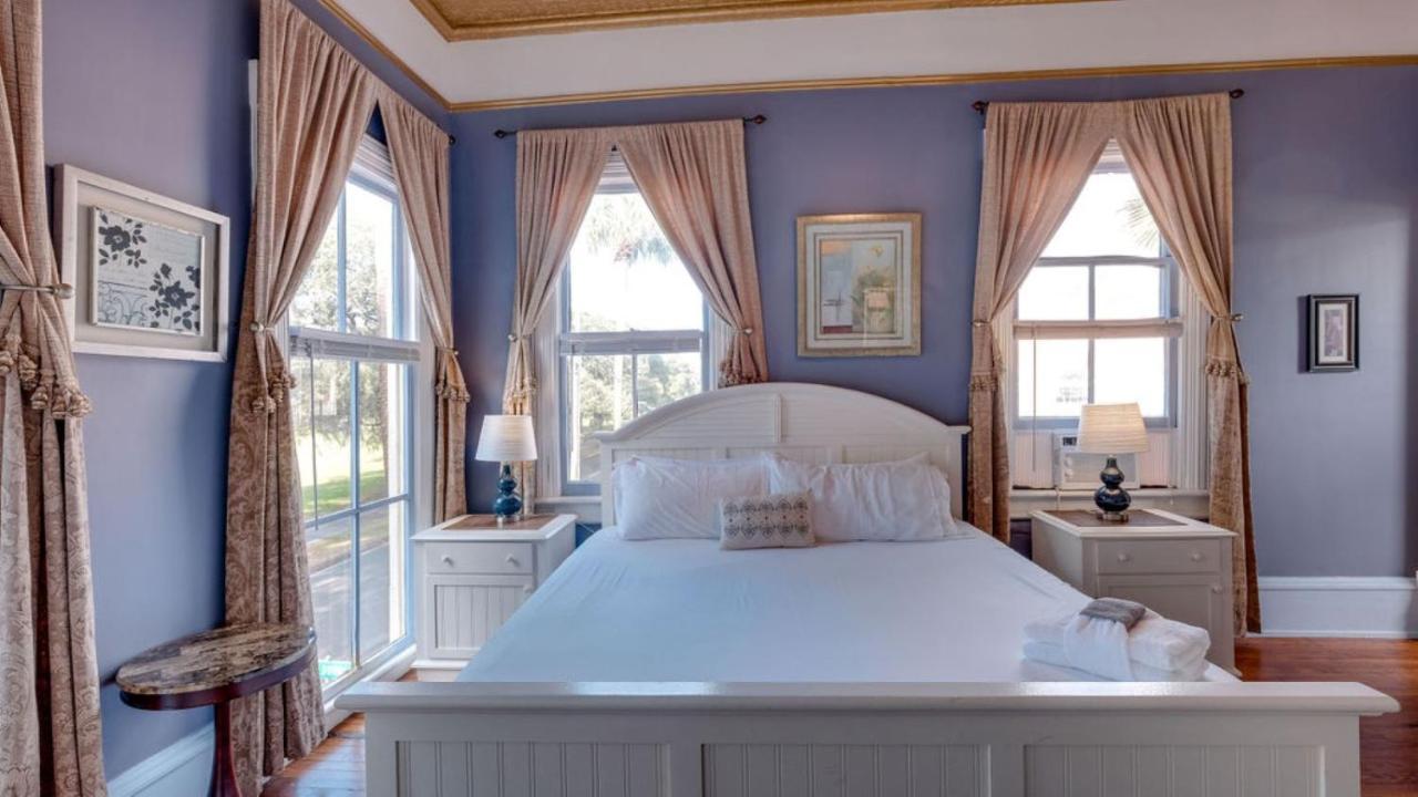 Forsyth Park 2 Bedroom Beauty Bed & Breakfast 4*