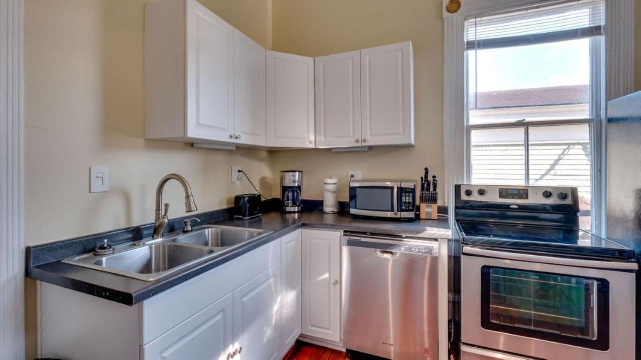 Forsyth Park 2 Bedroom Beauty Bed & Breakfast 4*