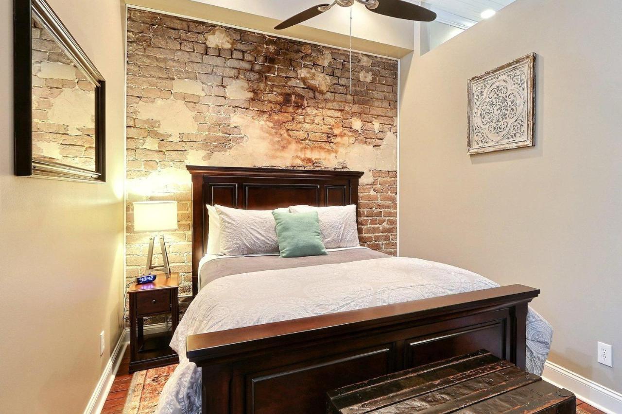Broughton Hideaway * Savannah