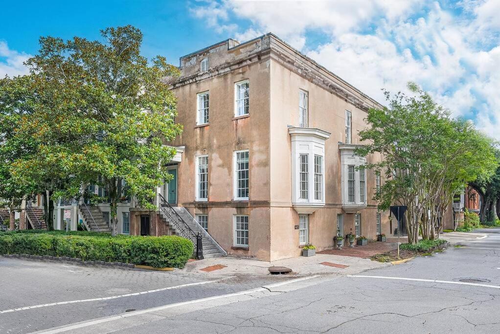 Luxury Overlooking Taylor Square - House On Taylor Square Apartment