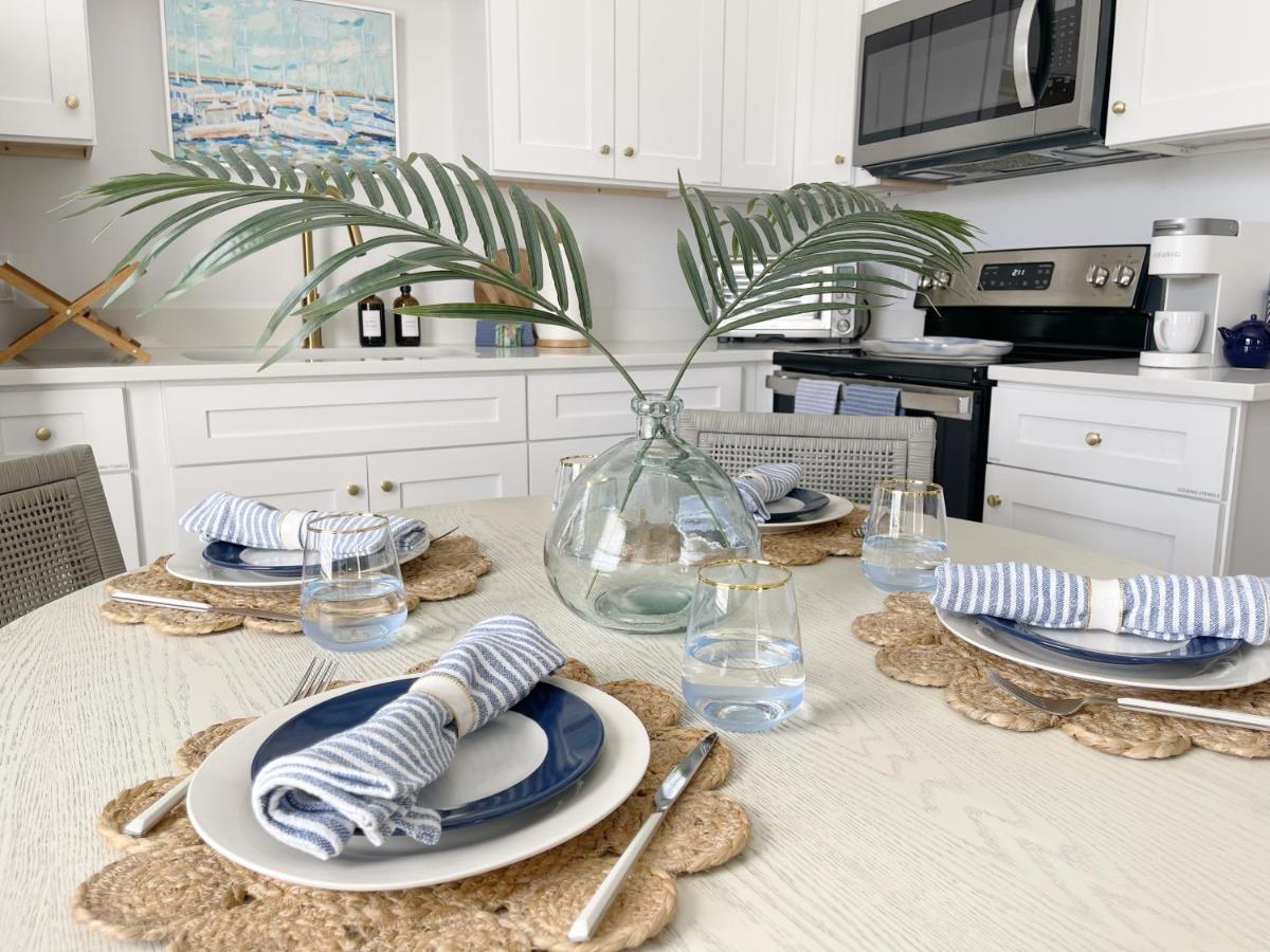 Apartment New! Stylish 1900s Renovated Duplex Building Near Forsyth & River St Savannah