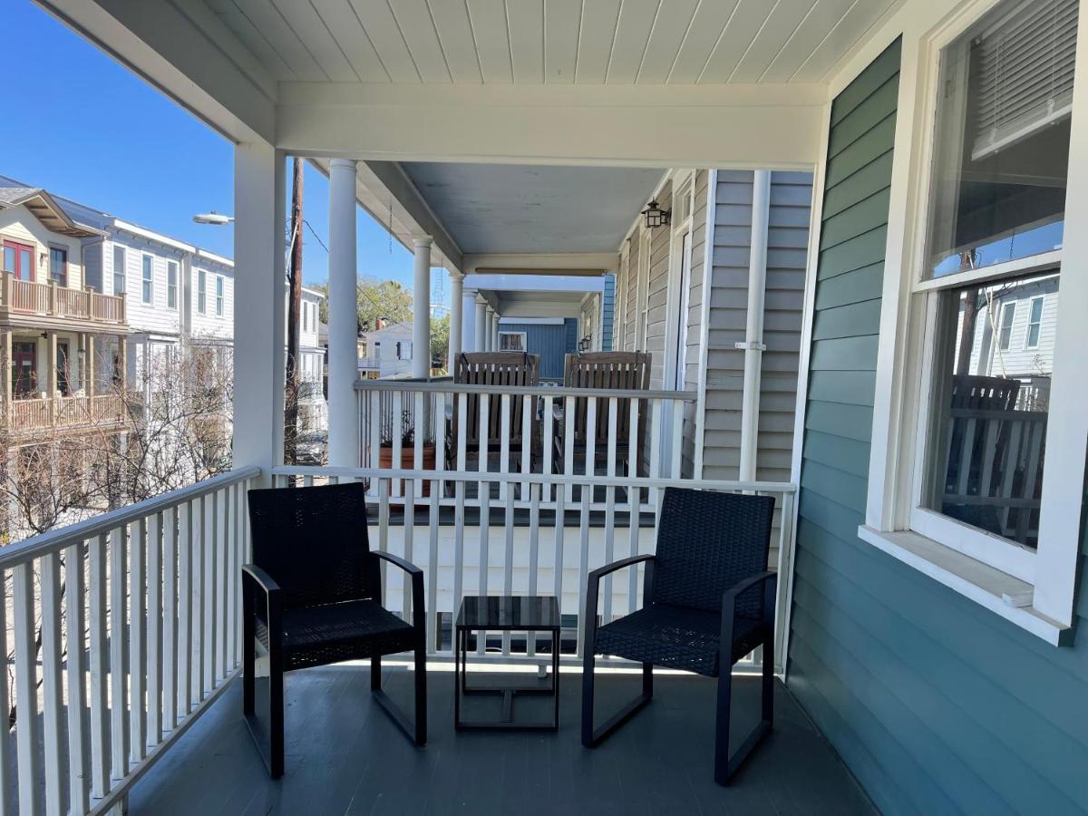 New! Stylish 1900s Renovated Duplex Building Near Forsyth & River St * Savannah