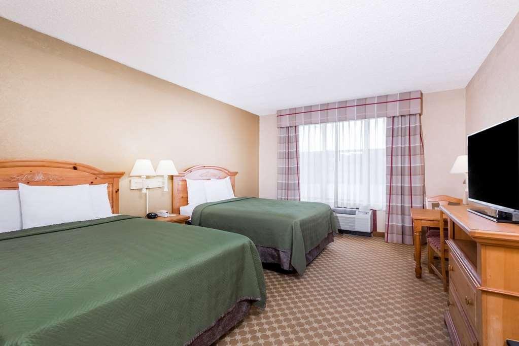Wingate By Wyndham Gateway Hotel 2*