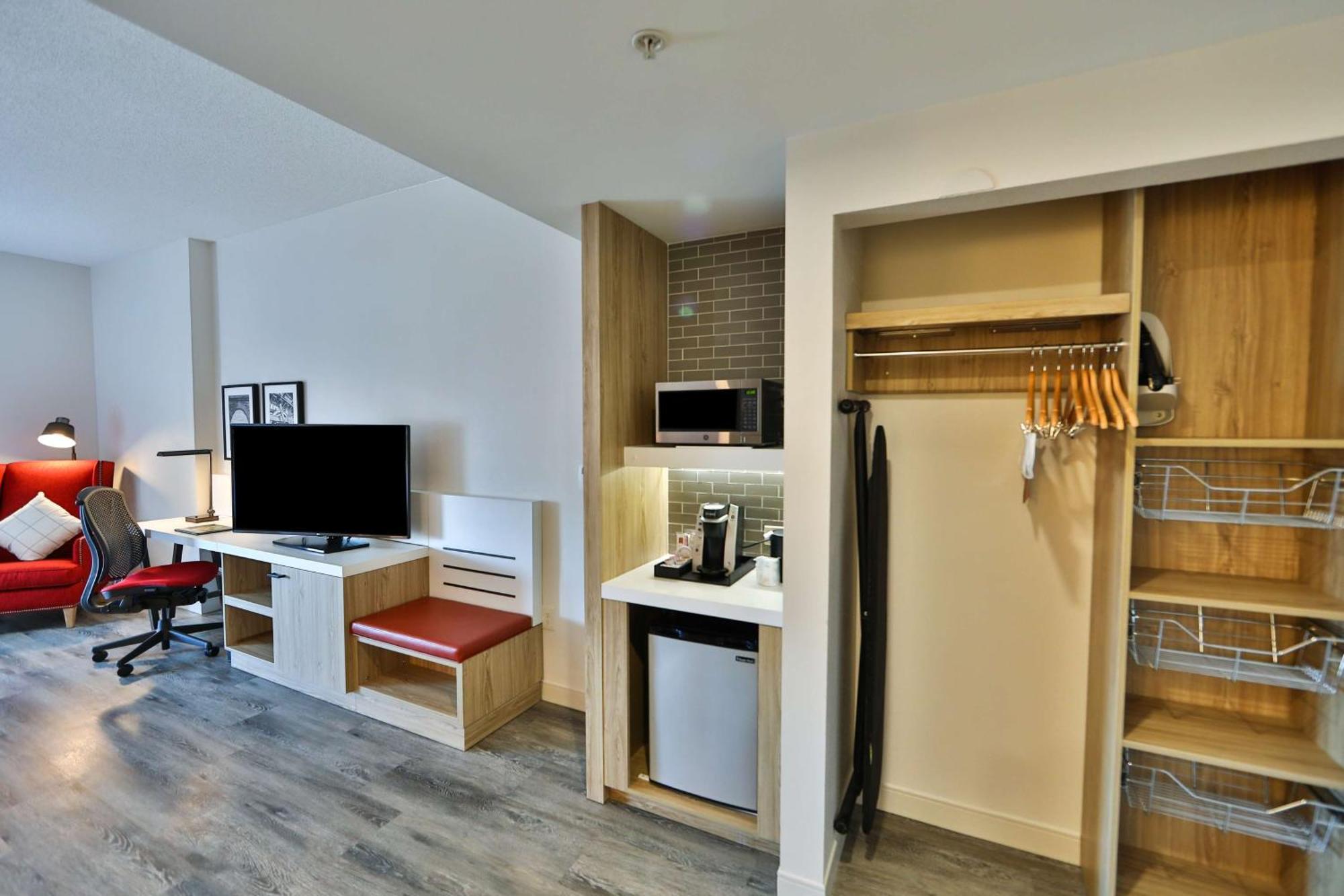 Hilton Garden Historic District 3*