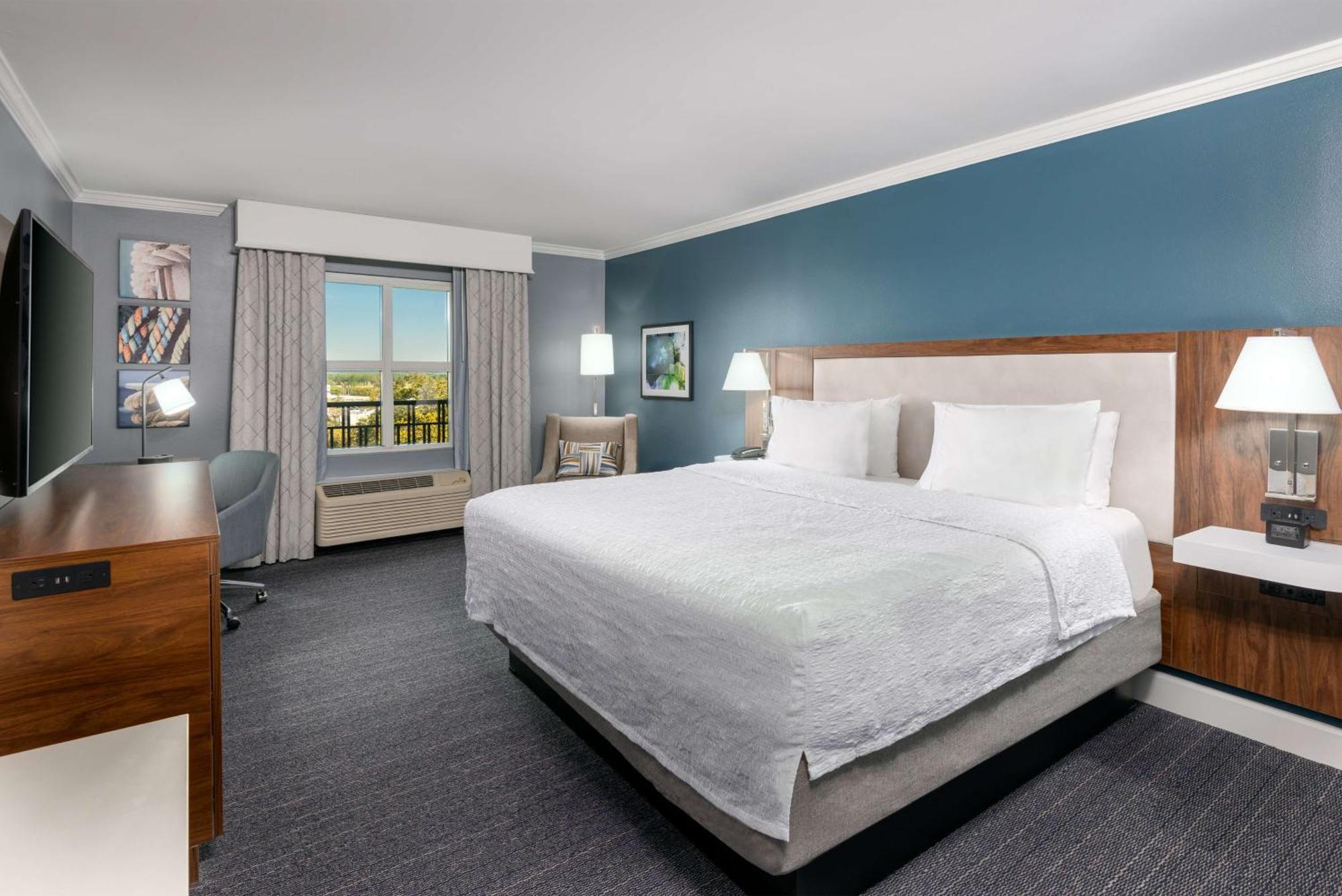 Hampton Historic District Hotel 3*