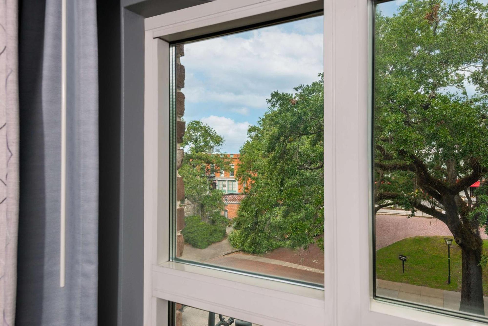 Hampton Historic District Hotel 3*