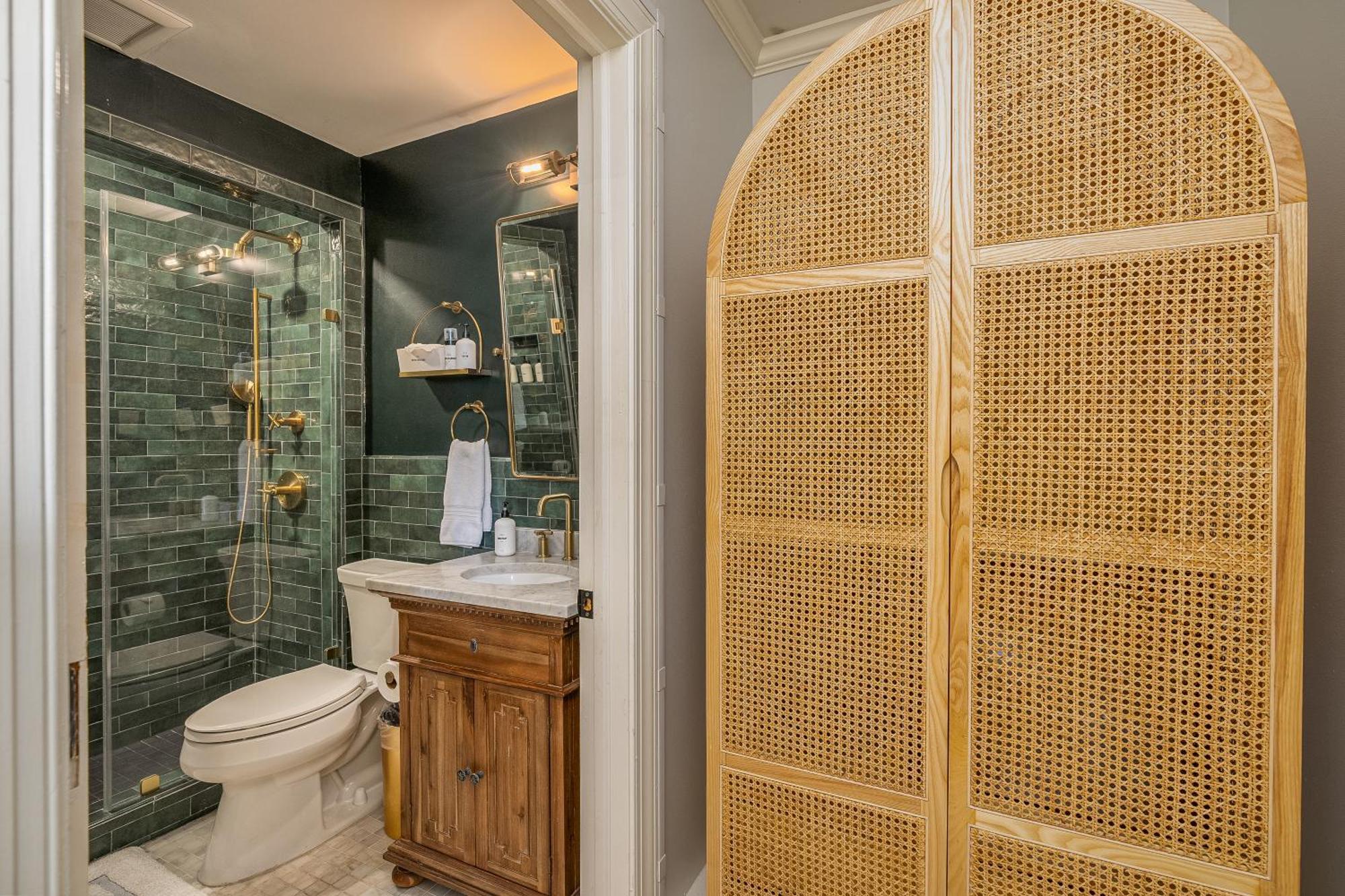 Bellwether House Bed & Breakfast