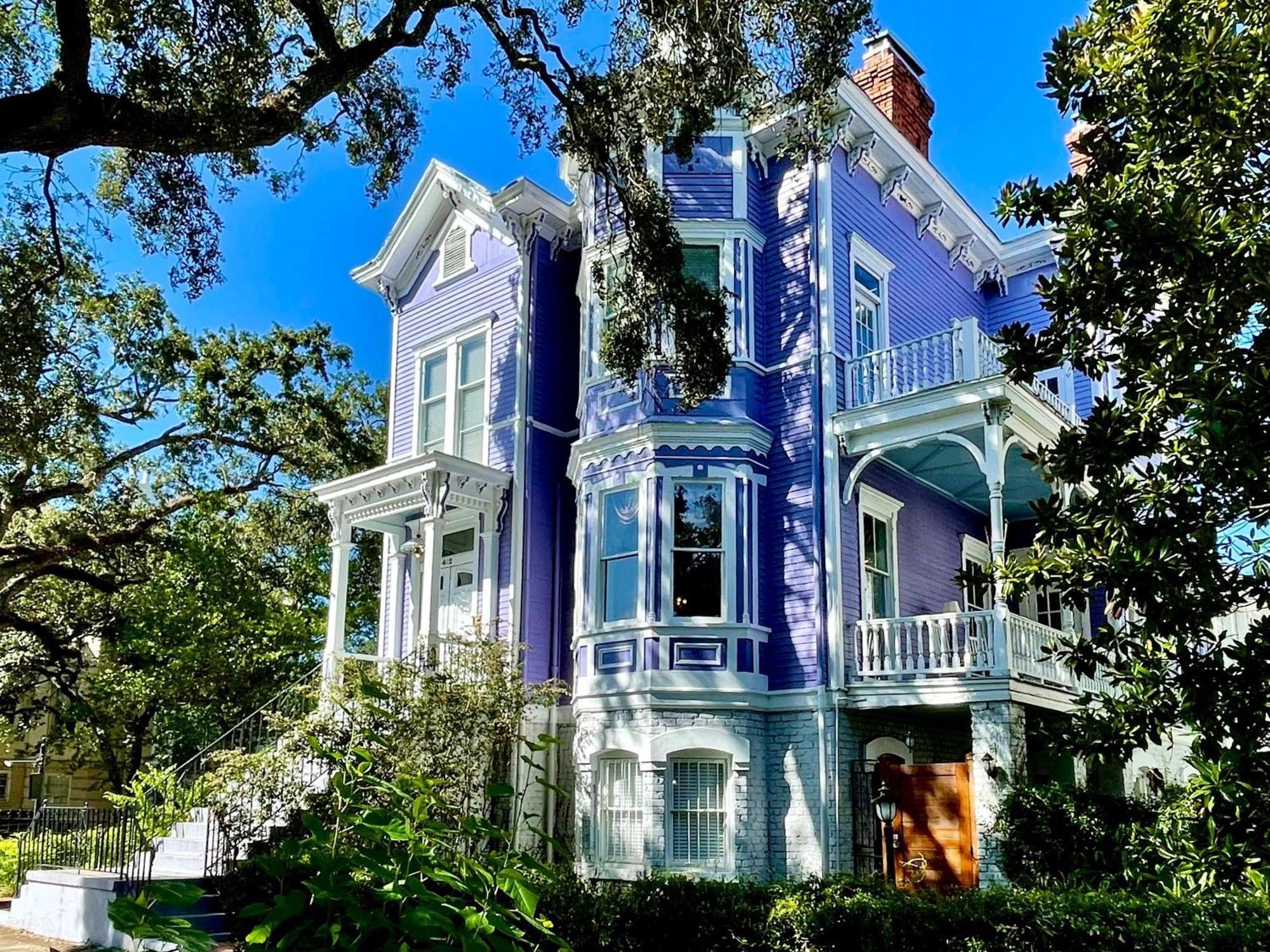 Bed & Breakfast Amethyst Garden