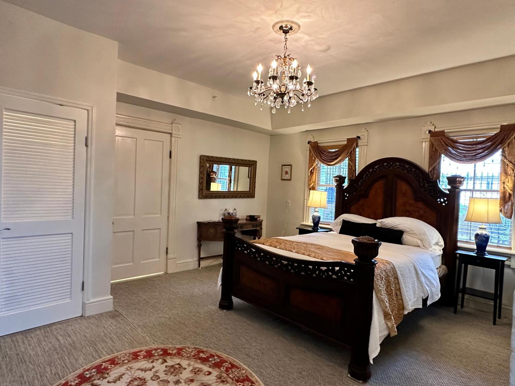Amethyst Garden Bed & Breakfast 4*