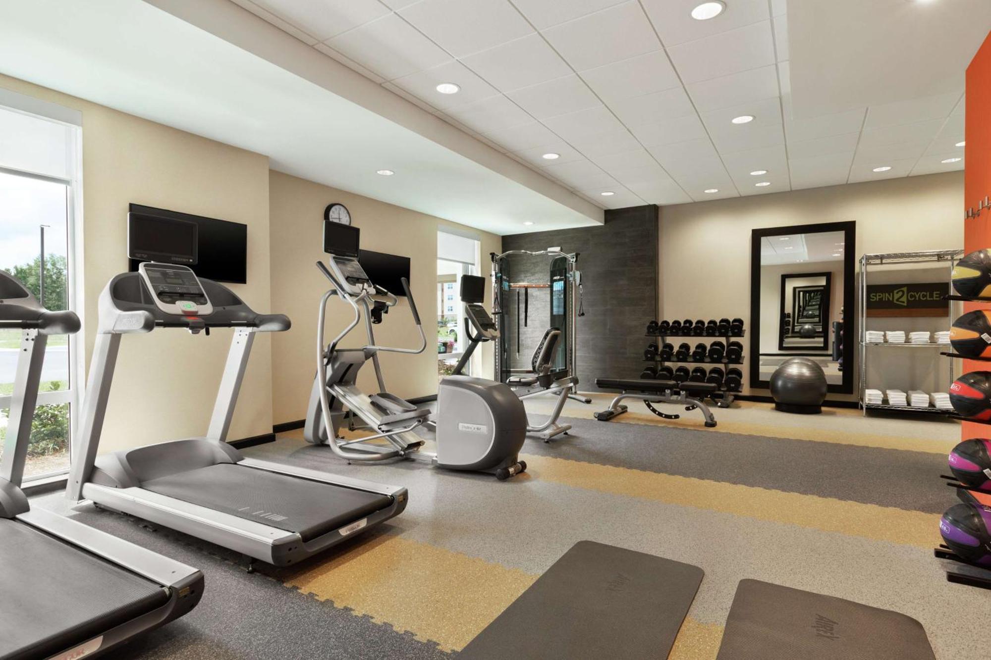 Home2 By Hilton Airport Hotel 3*
