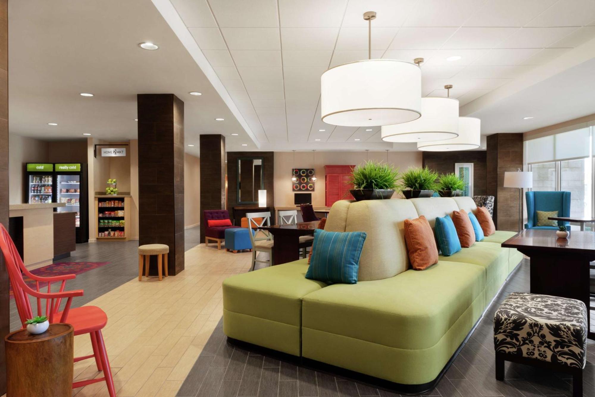 Hotel Home2 By Hilton Airport Savannah