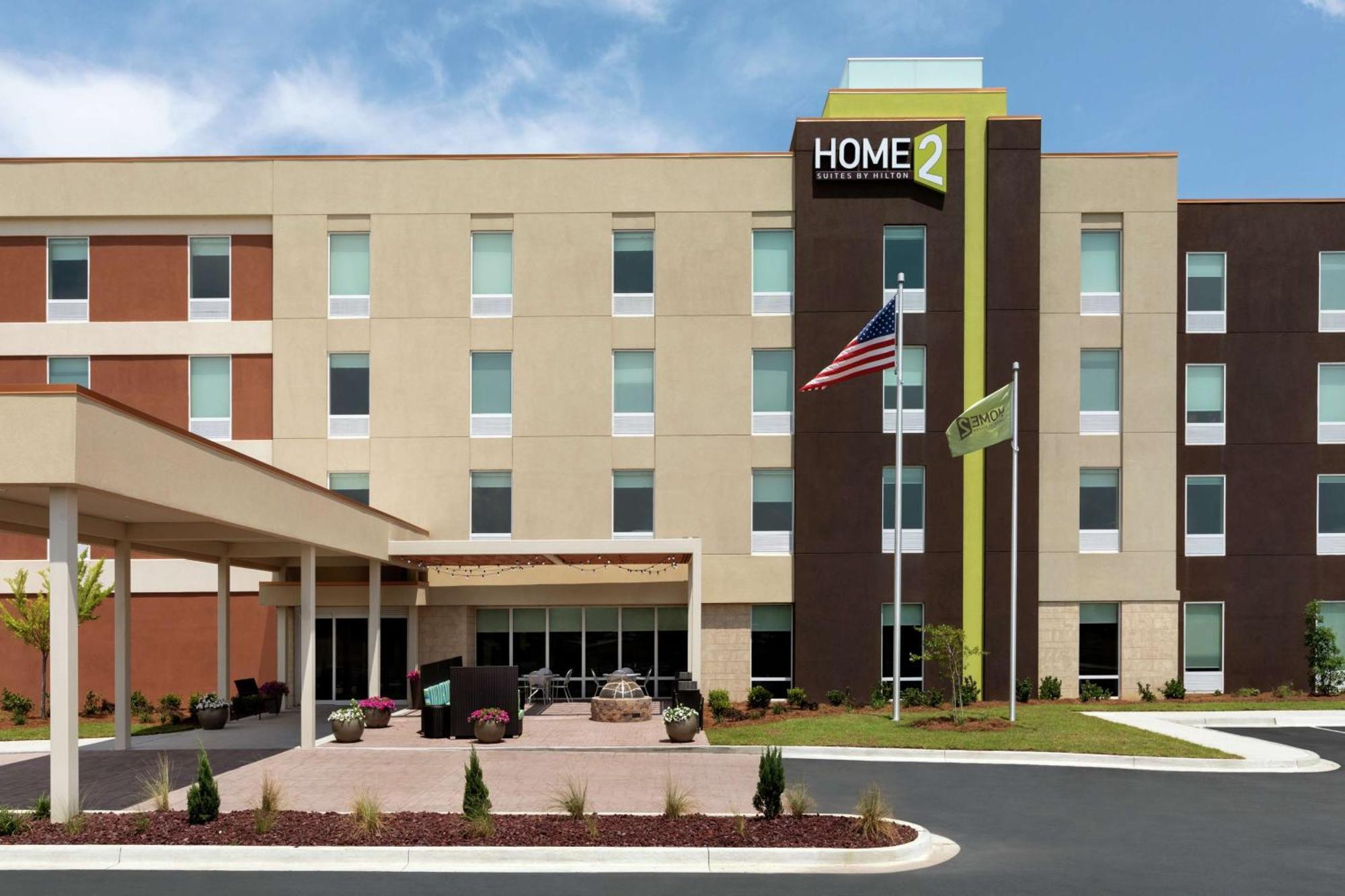 Hotel Home2 By Hilton Airport