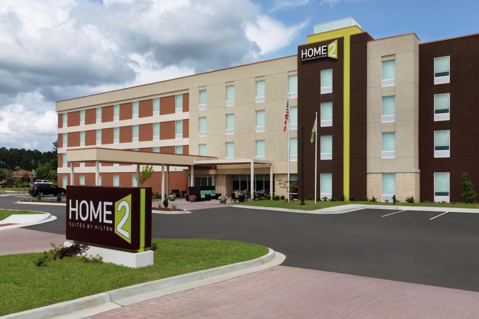 Hotel Home2 By Hilton Airport 3*