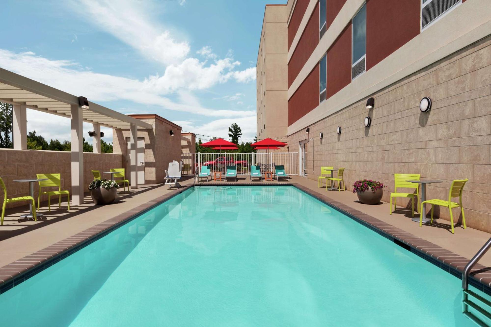 Home2 By Hilton Airport Hotel Savannah