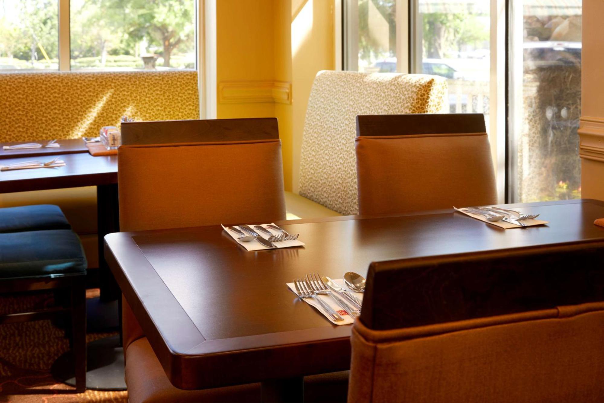 Hilton Garden Midtown 3* Savannah
