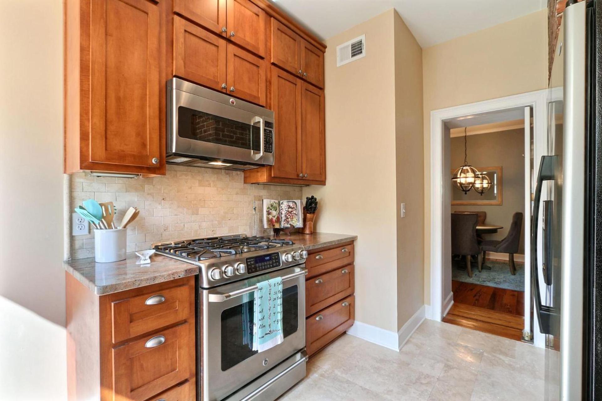 Historic Townhouse On Tattnall *