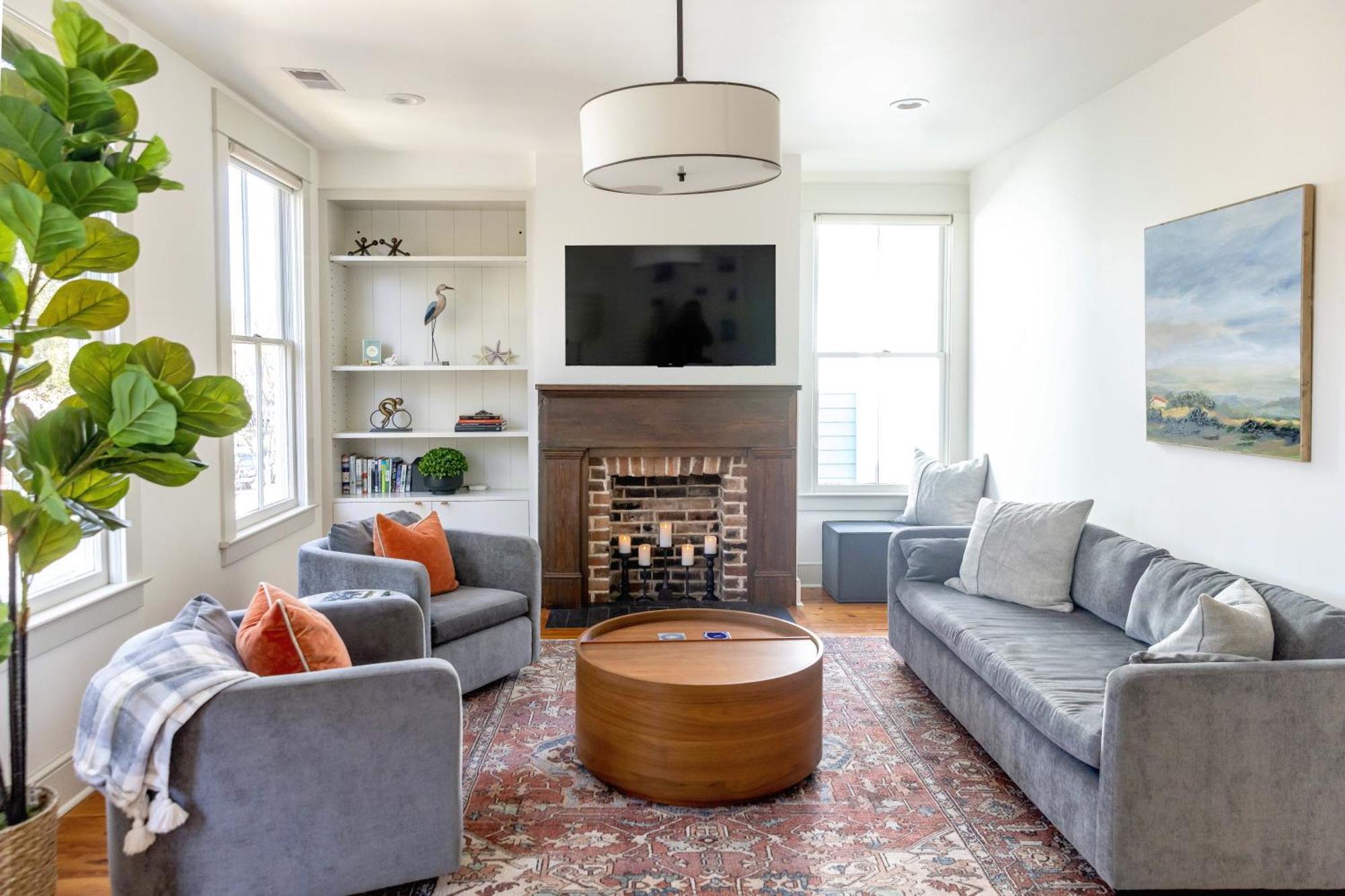 2 King Bedrooms Luxury On Historic Crawford Square *