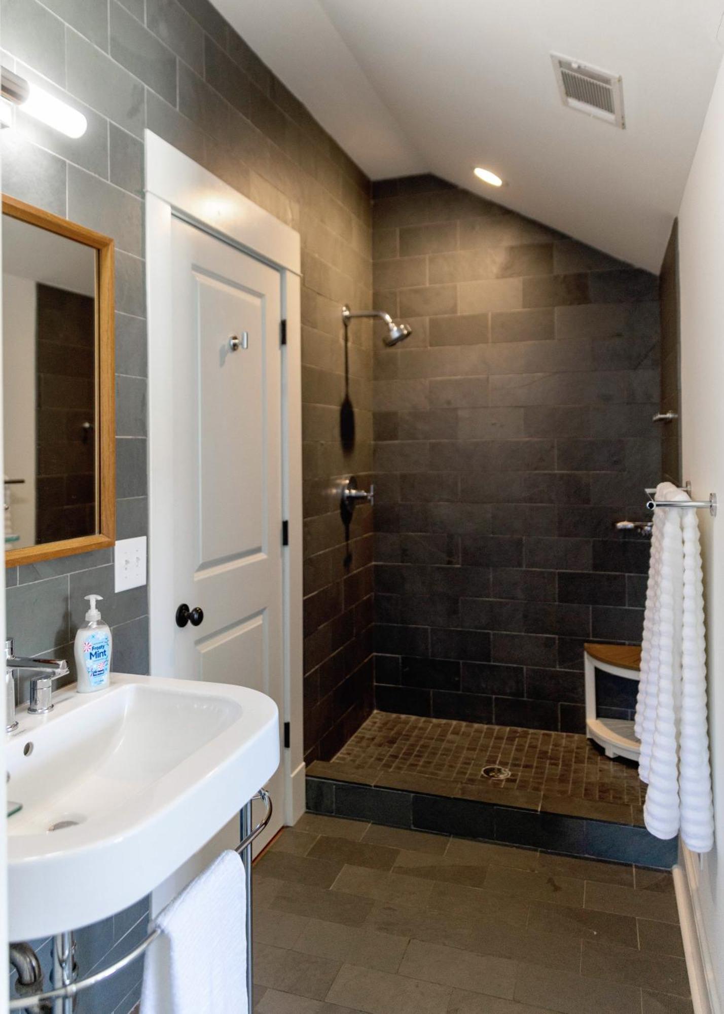 2 King Bedrooms Luxury On Historic Crawford Square Apartment *