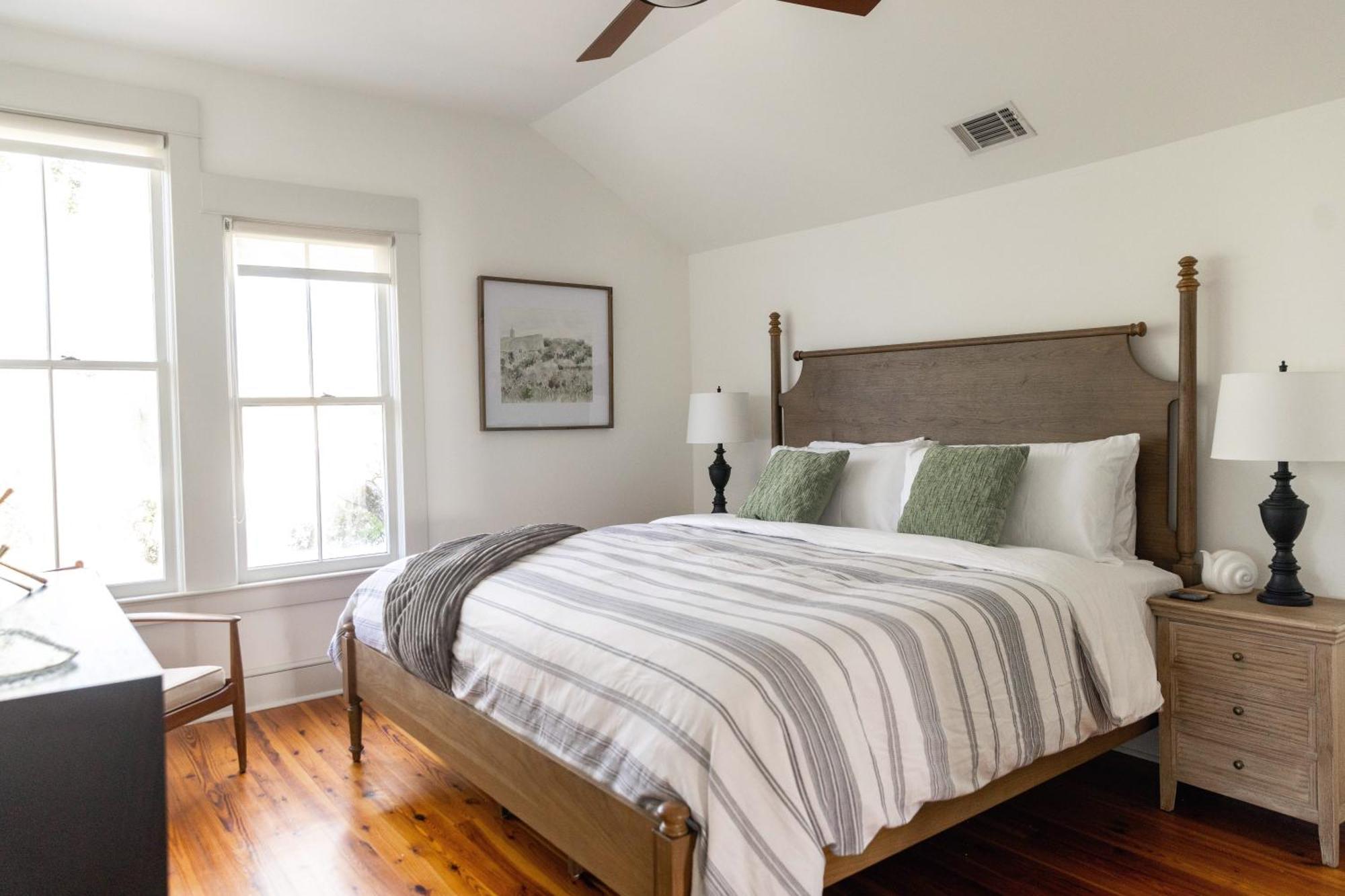 Apartment 2 King Bedrooms Luxury On Historic Crawford Square *