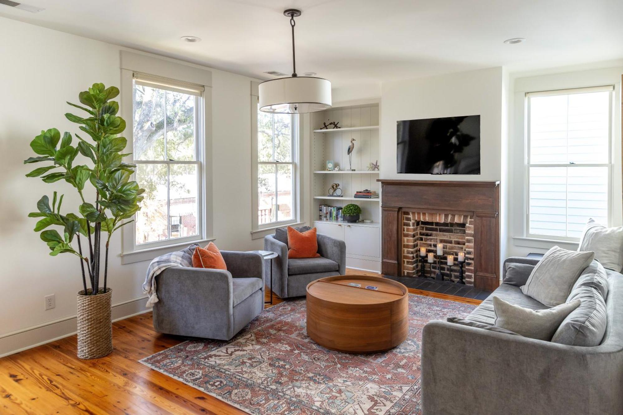 2 King Bedrooms Luxury On Historic Crawford Square Apartment