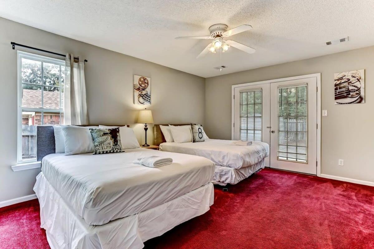 Ruby Red Reels Holiday home