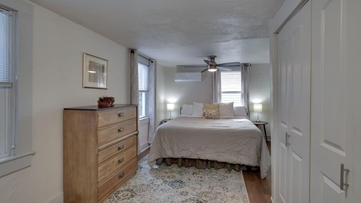 Retro Rainbow At Herb River-orange Oasis #2-upstairs Apartment Savannah