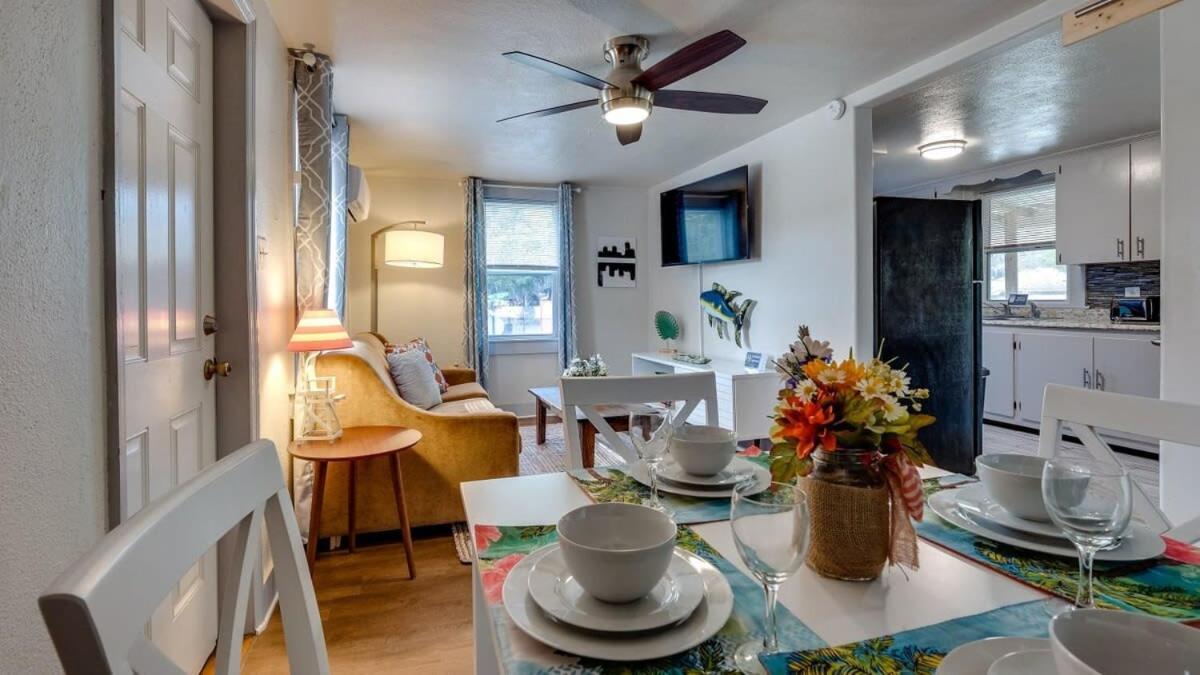 Retro Rainbow At Herb River-orange Oasis #2-upstairs * Savannah