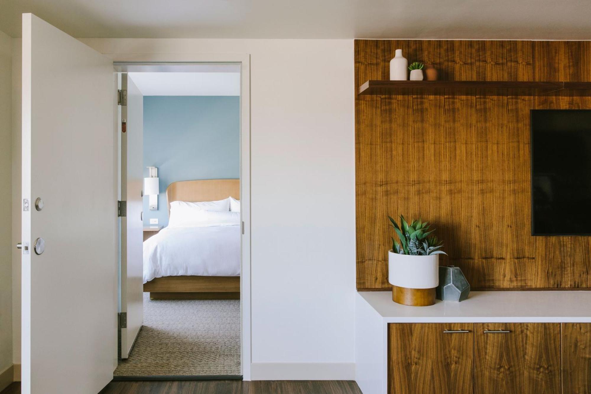 Element Midtown
