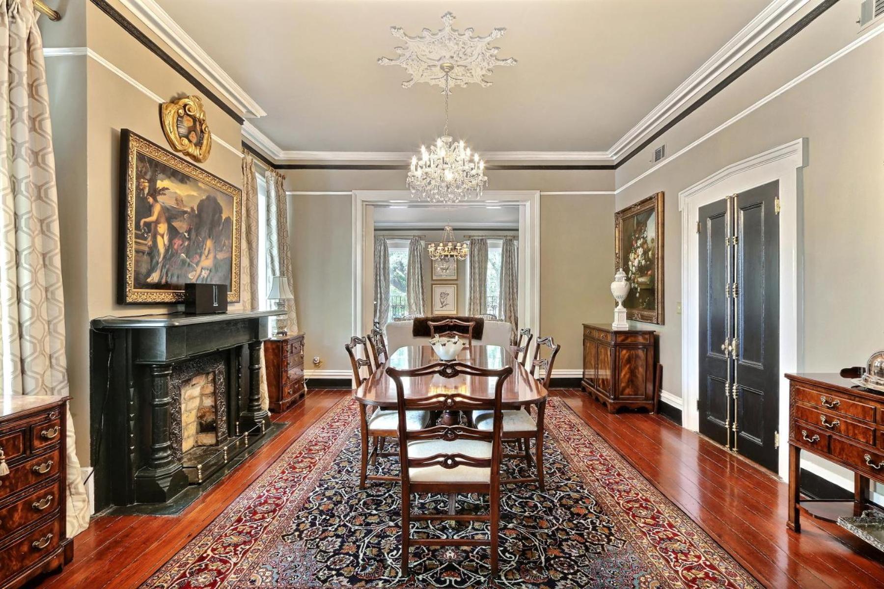121 W Jones Parlor