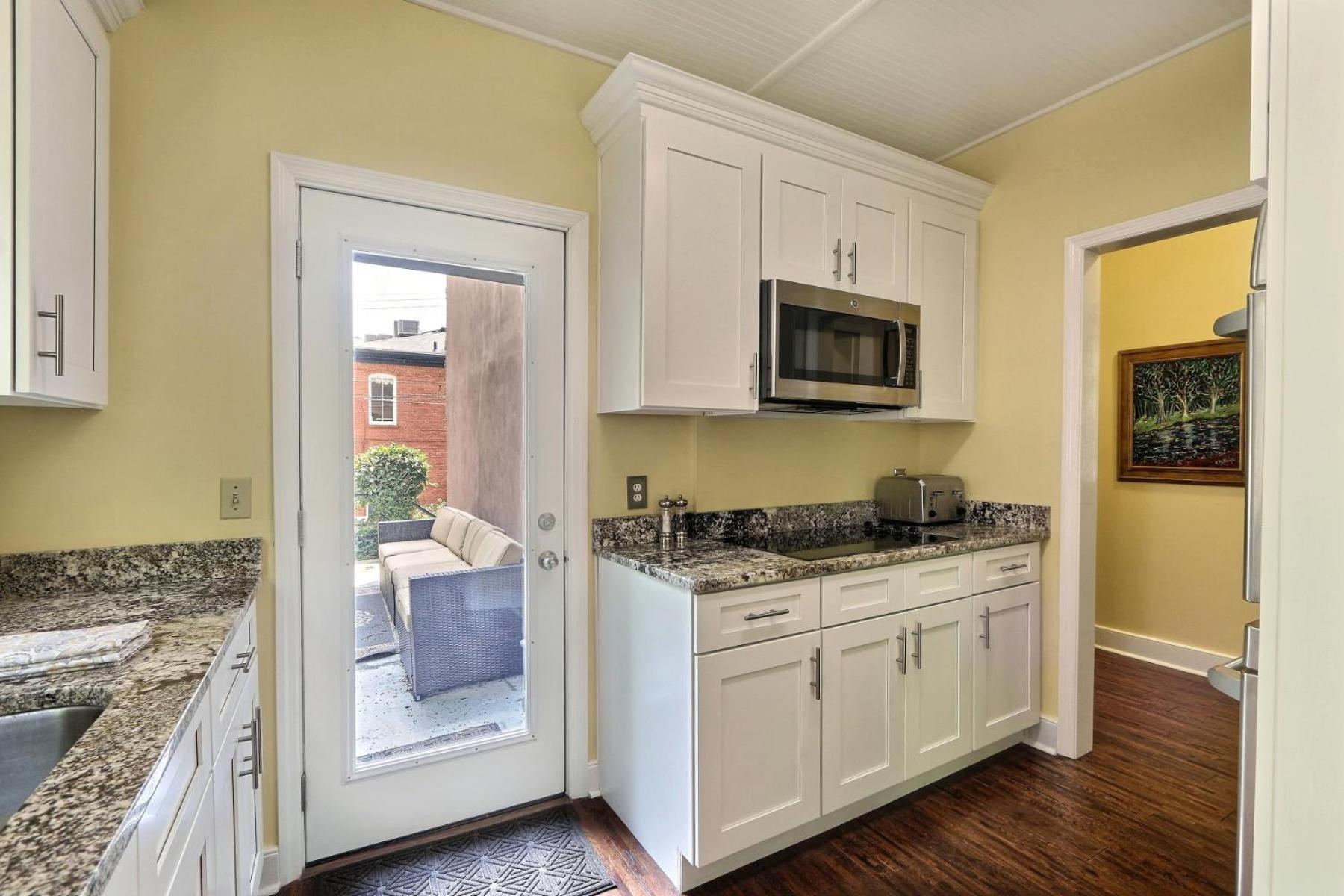 121 W Jones Parlor