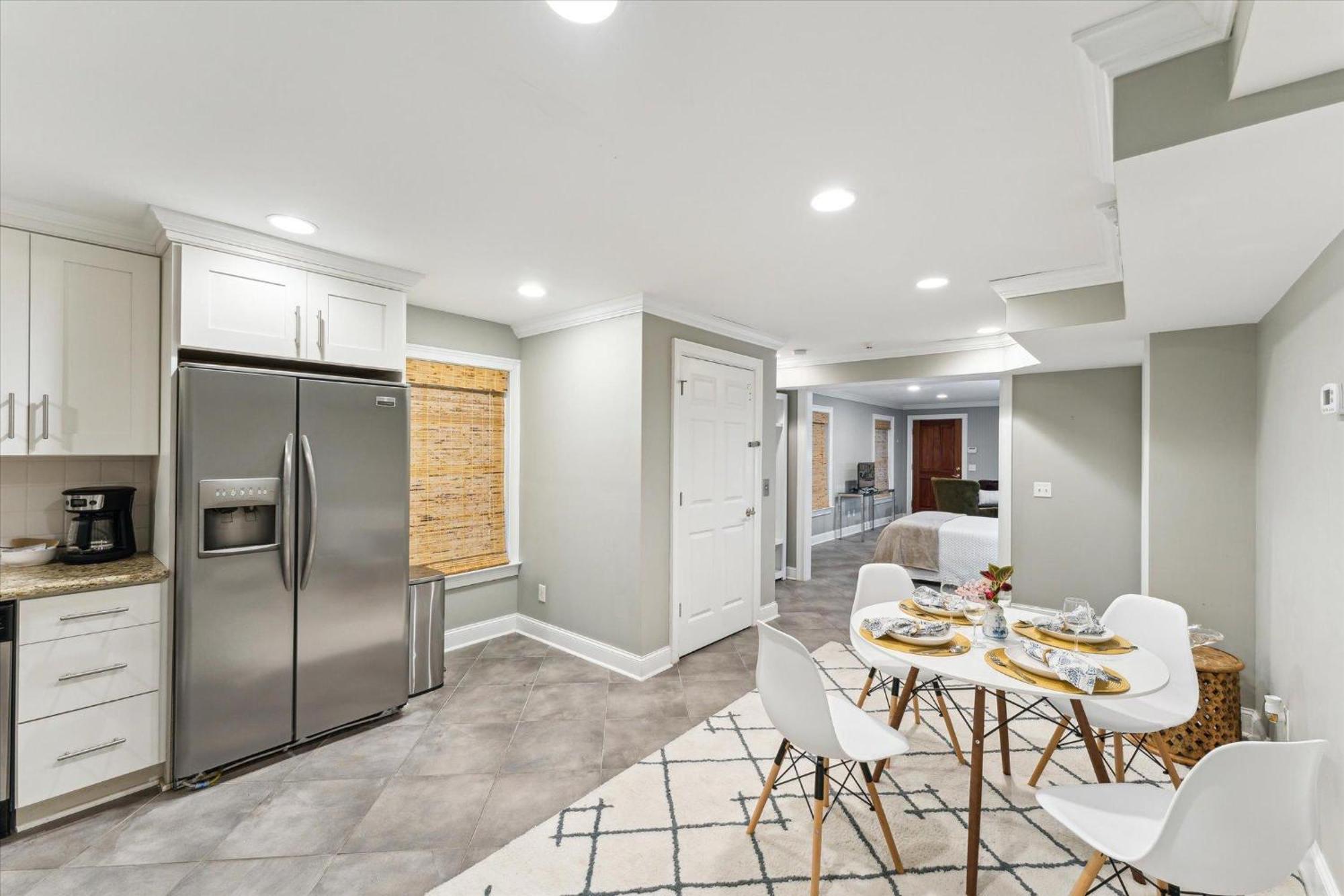 308 W Taylor Street Garden Apartment